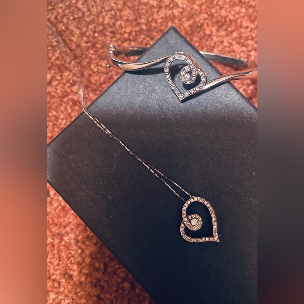 Kay’s Heart Pendant Necklace & Bangle Bracelet Set ❤️